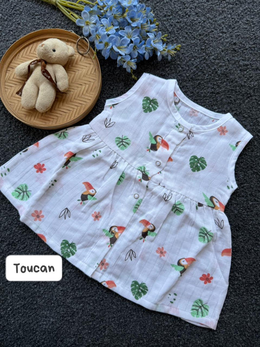 Sleeveless Muslin Frocks 0-6m