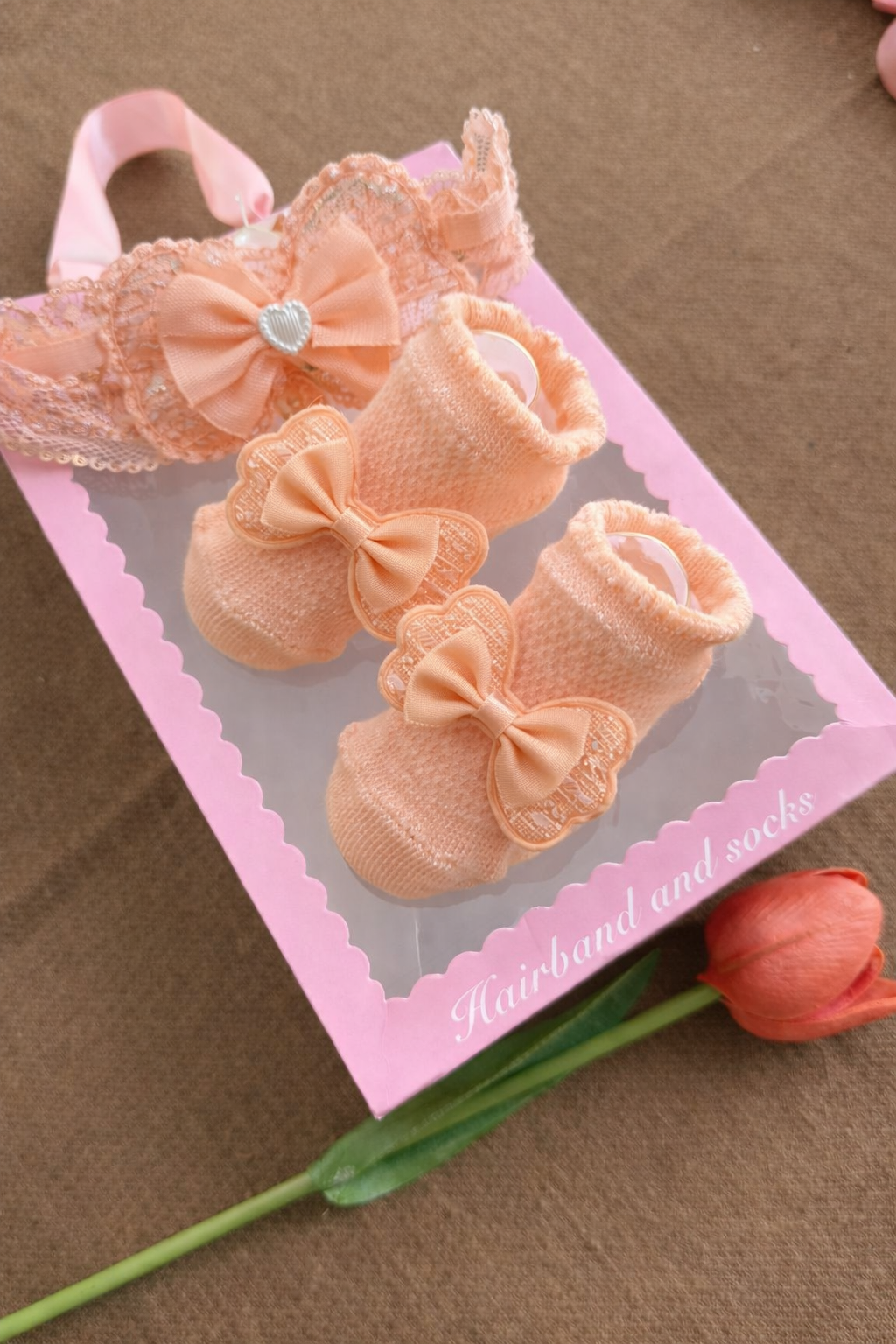 Korean Bow Hairband and Socks (0-6 Months) – Girls