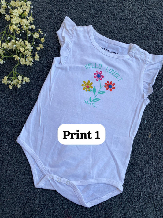 Half-Sleeve Onesie (9-12 Months)| rompers