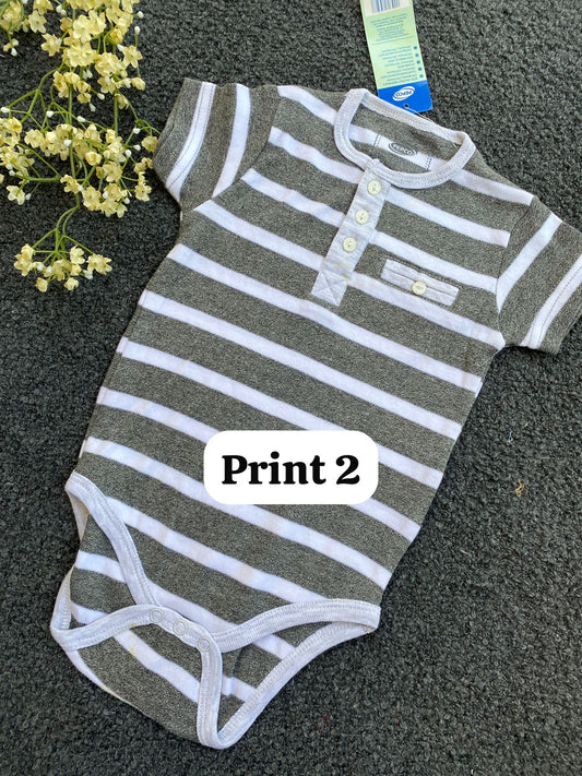 Half-Sleeve Onesie (9-12 Months)| rompers