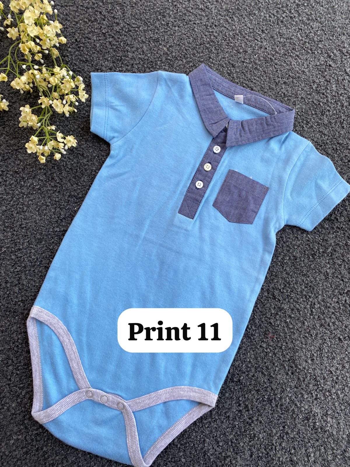 Half-Sleeve Onesie (9-12 Months)| rompers