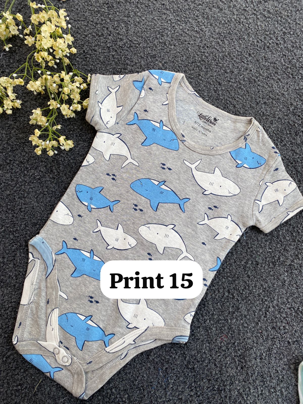 Half-Sleeve Onesie (9-12 Months)| rompers