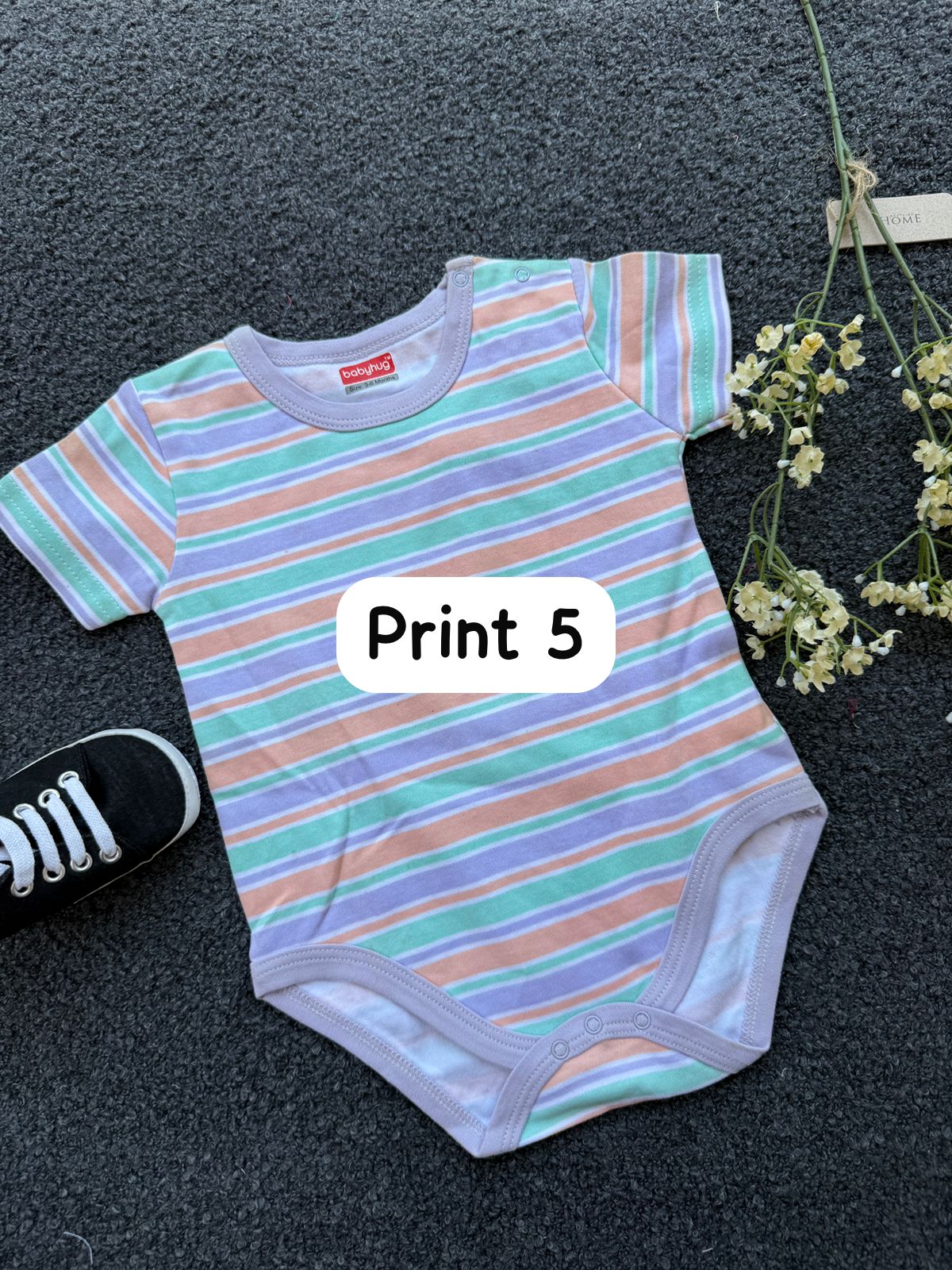 Half-Sleeve Onesie (3-6 Months)| rompers