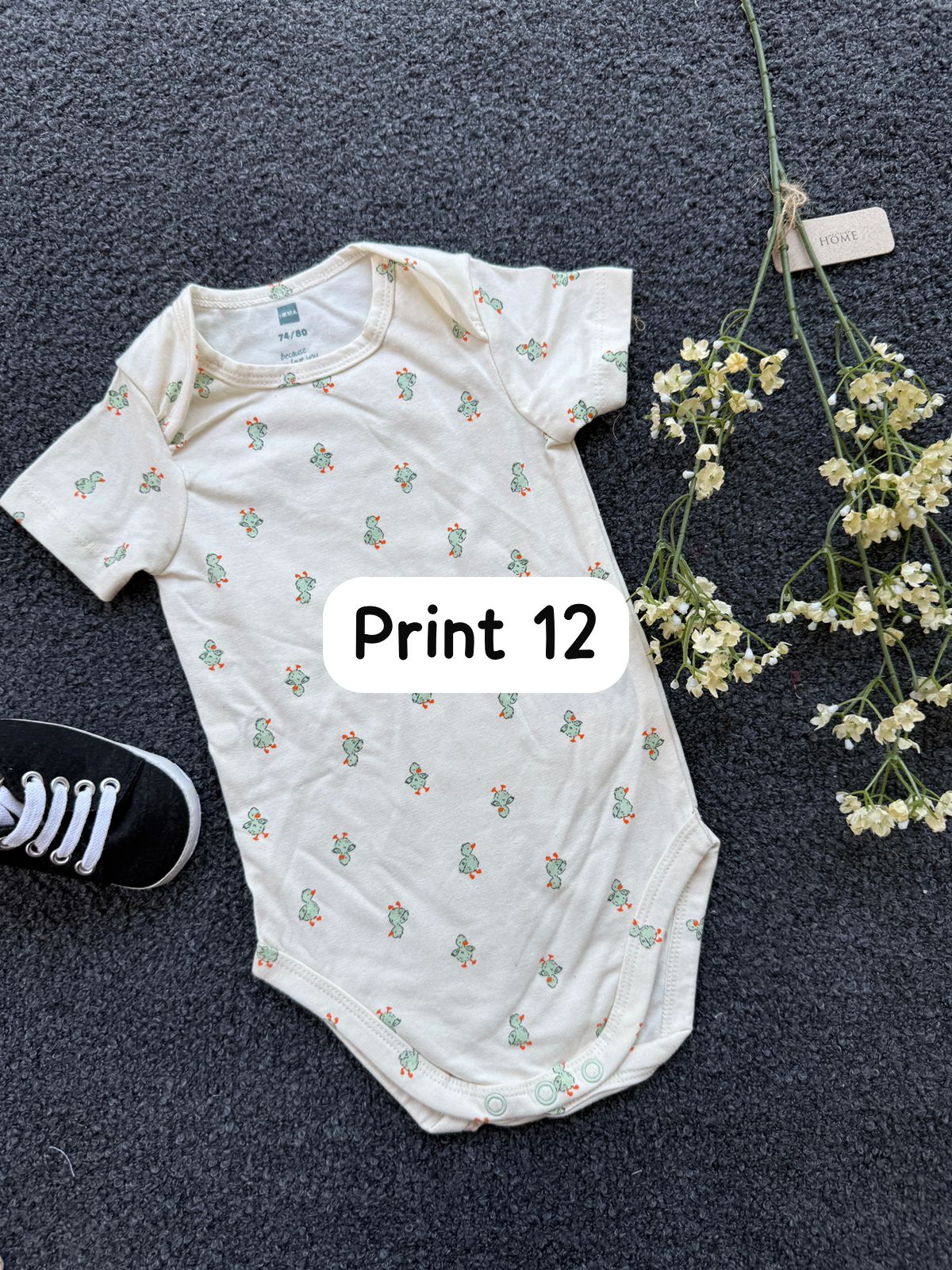 Half-Sleeve Onesie (3-6 Months)| rompers