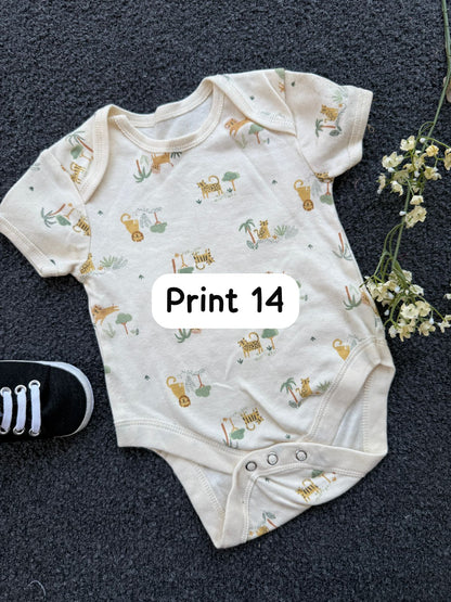 Half-Sleeve Onesie (3-6 Months)| rompers