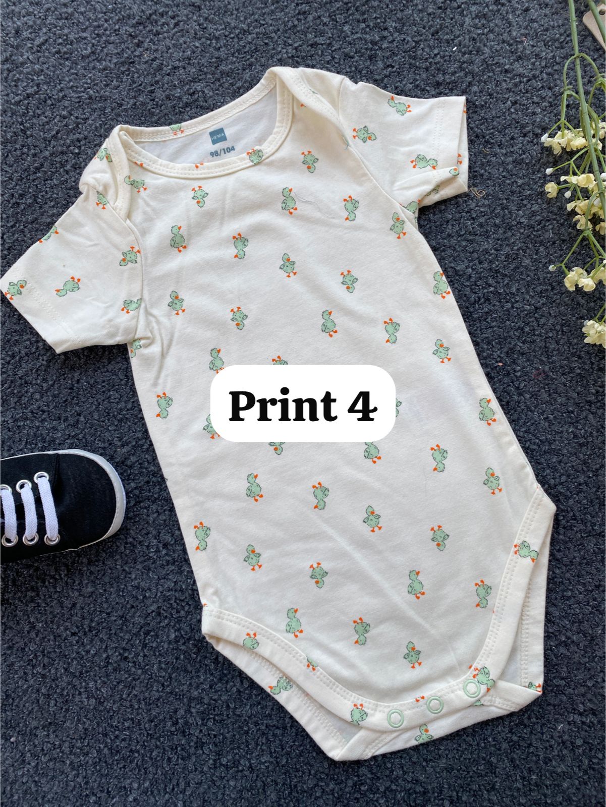 Half-Sleeve Onesie (6-9 Months) |rompers