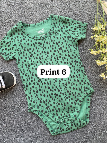 Half-Sleeve Onesie (6-9 Months) |rompers