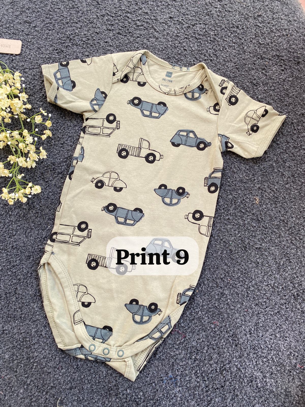 Half-Sleeve Onesie (12-18 Months)| rompers