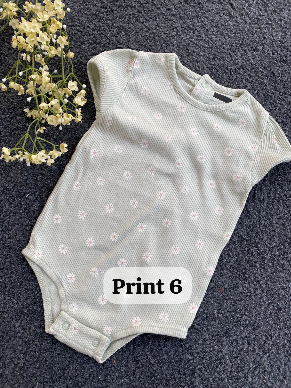 Half-Sleeve Onesie (0-3 Months)|rompers