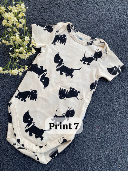 Half-Sleeve Onesie (0-3 Months)|rompers