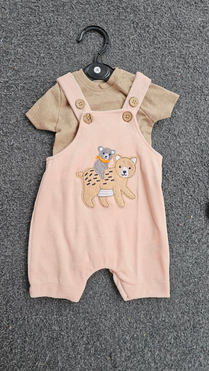 Baby velour Dungaree Sets for  0-1yr | Playful and Comfort Edition