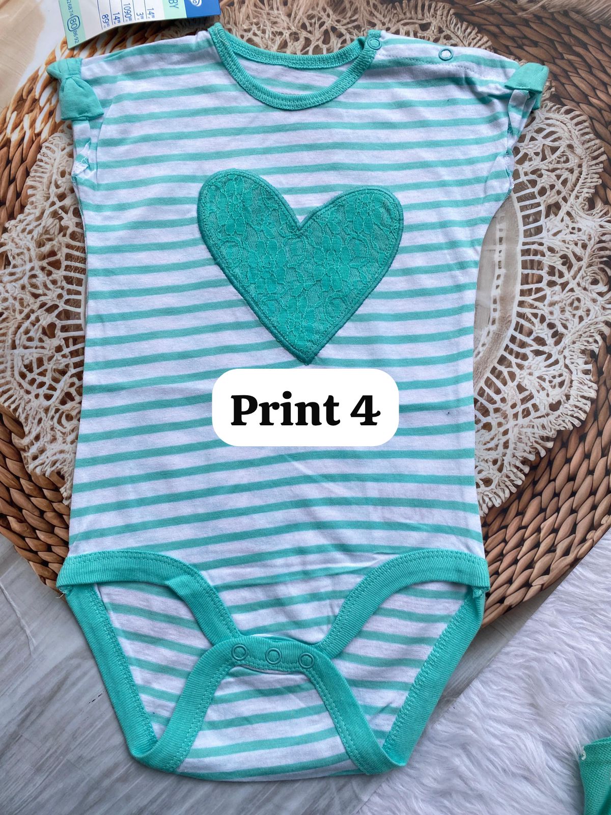 Half-Sleeve Onesie (9-12 Months)| rompers